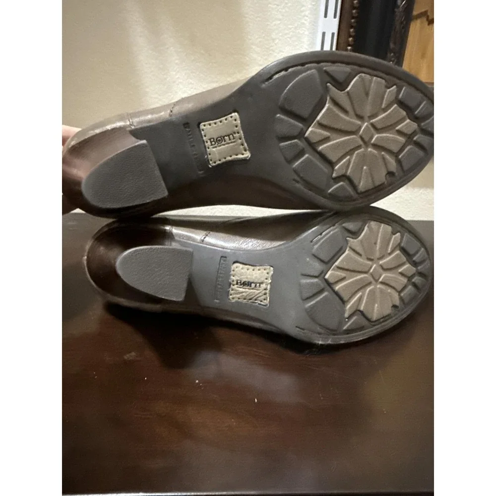 Stylish Born Brown High Heels‎ with Lace-Up Detail size 8